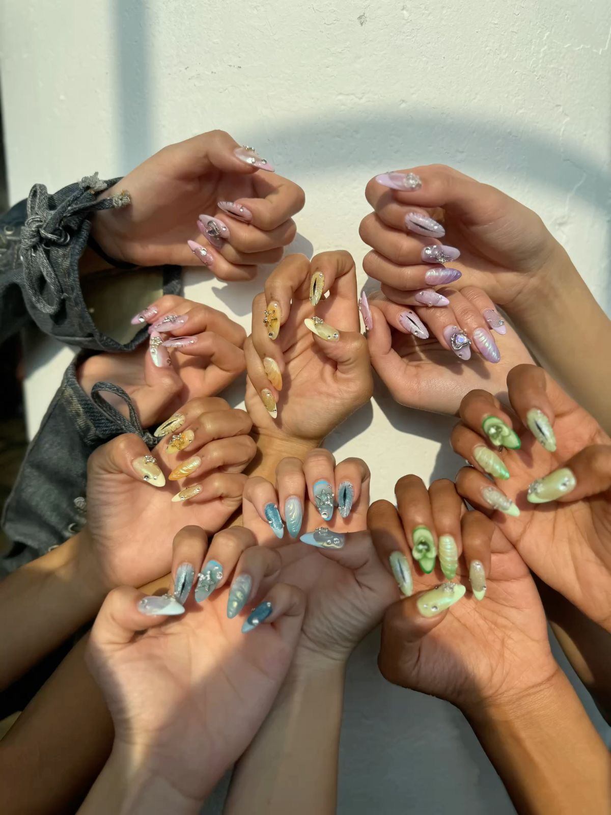 آموزش و خدمات تخصصی ناخن مهدیس کارخانه